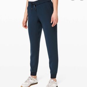 NWT Lululemon On the Fly Woven Jogger